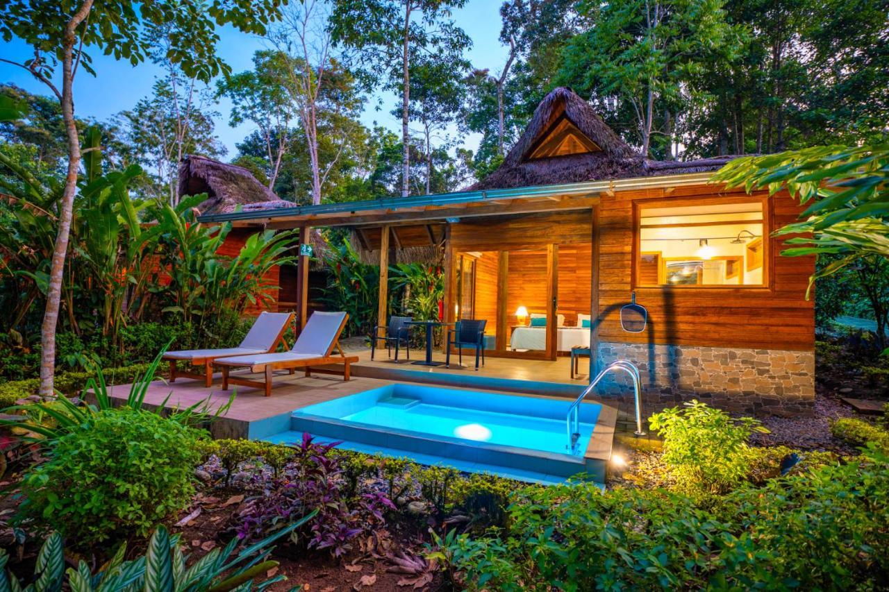 El Jardin Lodge & Spa Puerto Misahuallí エクステリア 写真