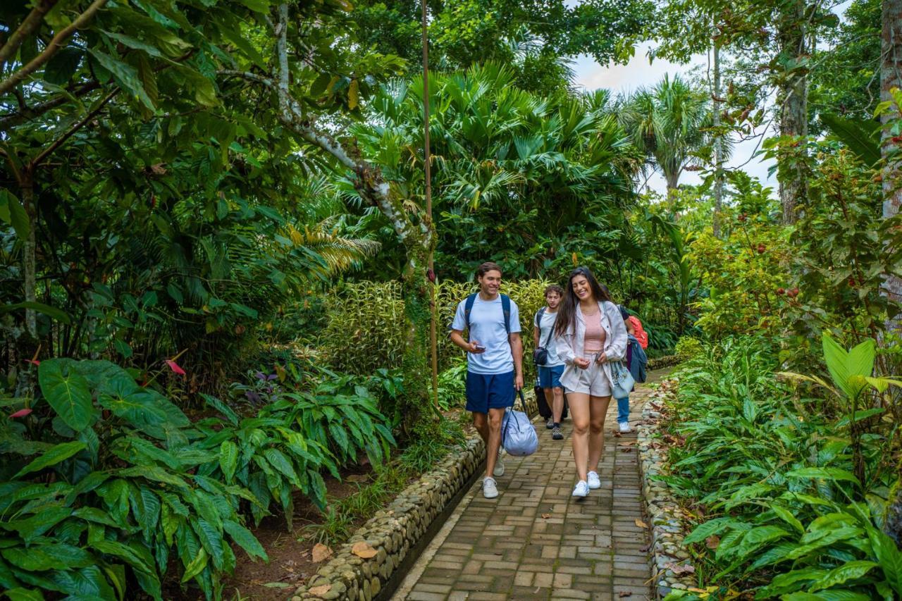 El Jardin Lodge & Spa Puerto Misahuallí エクステリア 写真