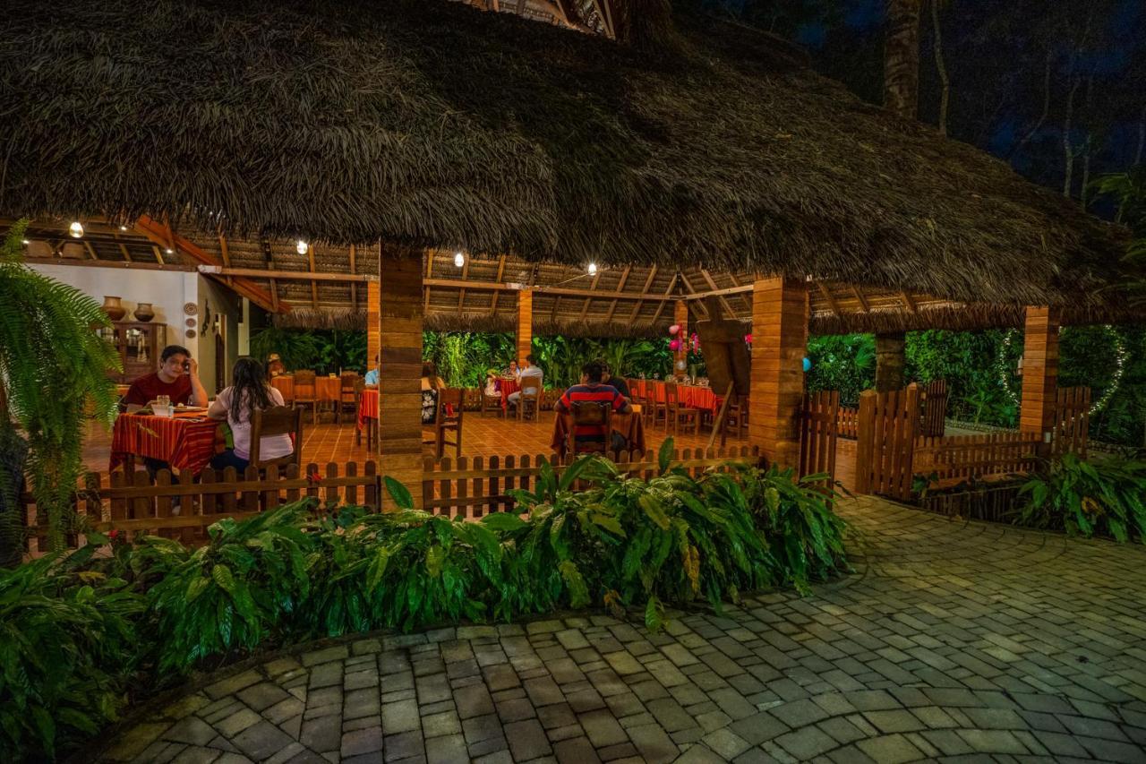 El Jardin Lodge & Spa Puerto Misahuallí エクステリア 写真