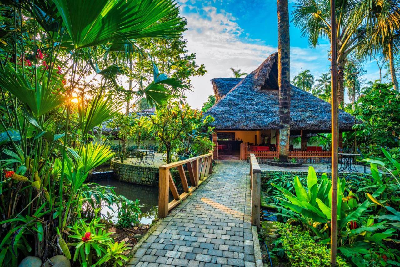 El Jardin Lodge & Spa Puerto Misahuallí エクステリア 写真