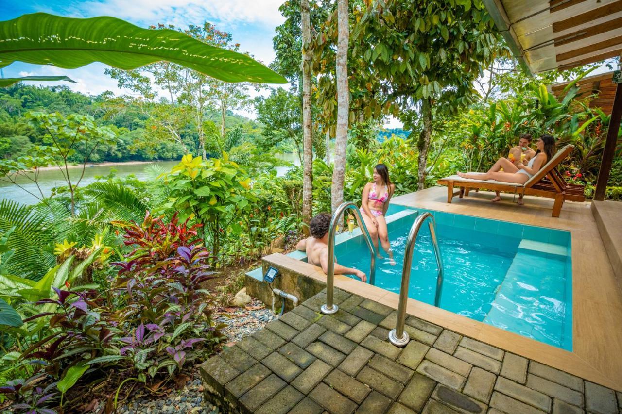 El Jardin Lodge & Spa Puerto Misahuallí エクステリア 写真