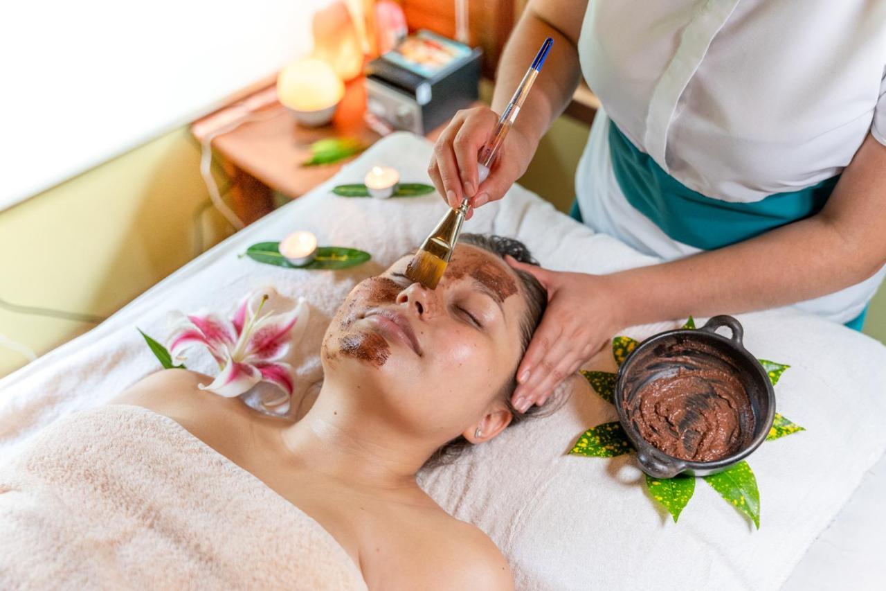 El Jardin Lodge & Spa Puerto Misahuallí エクステリア 写真