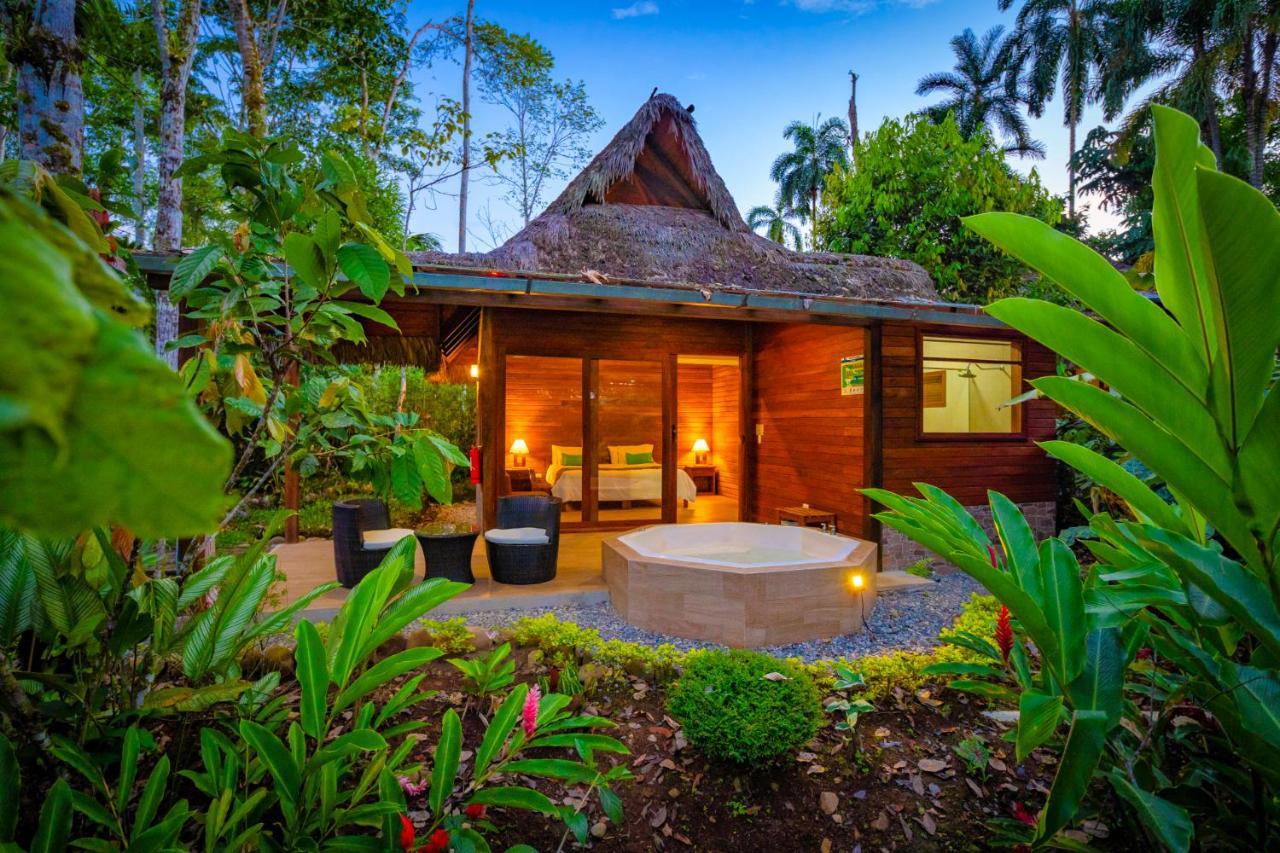 El Jardin Lodge & Spa Puerto Misahuallí エクステリア 写真