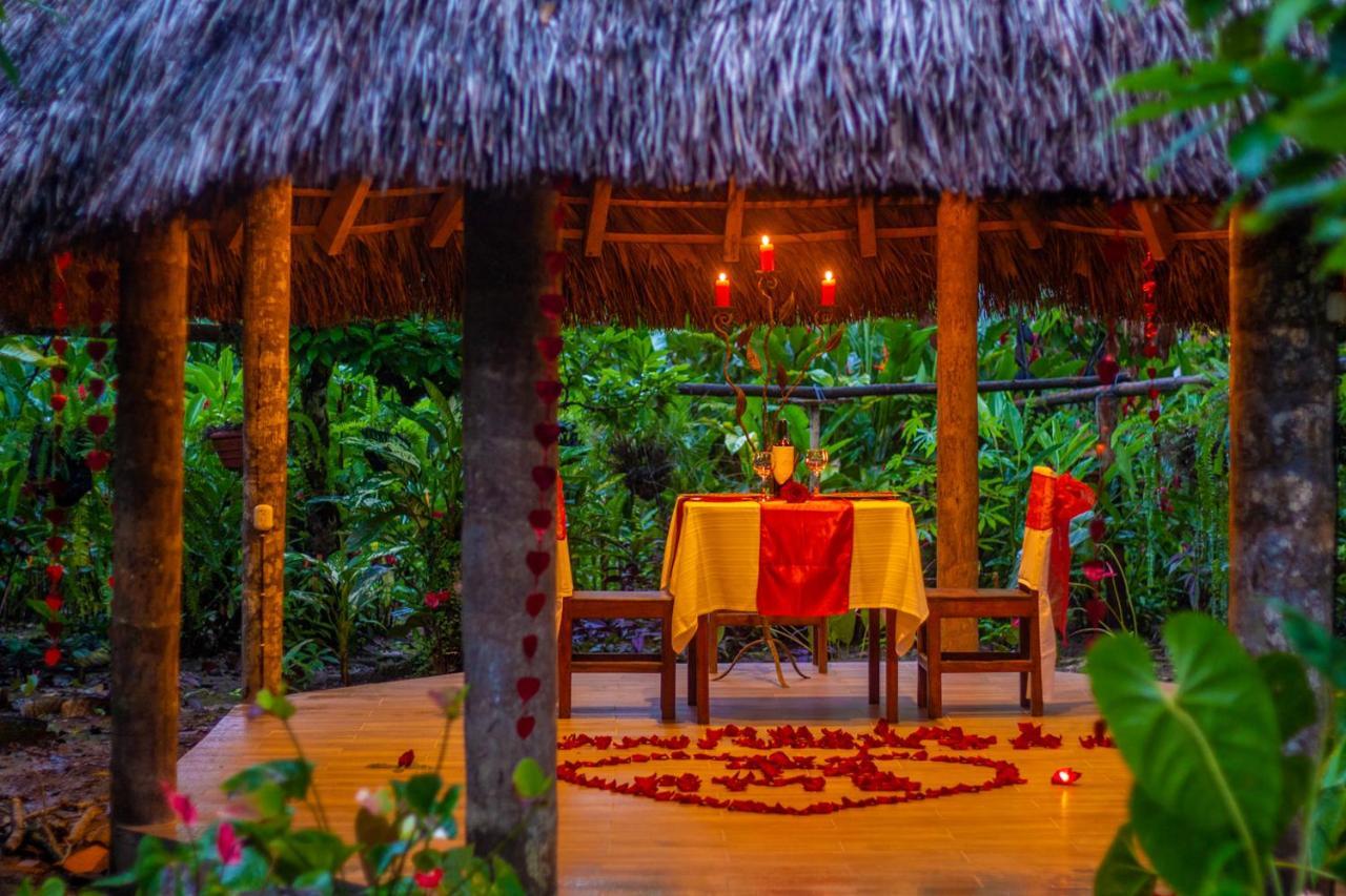 El Jardin Lodge & Spa Puerto Misahuallí エクステリア 写真